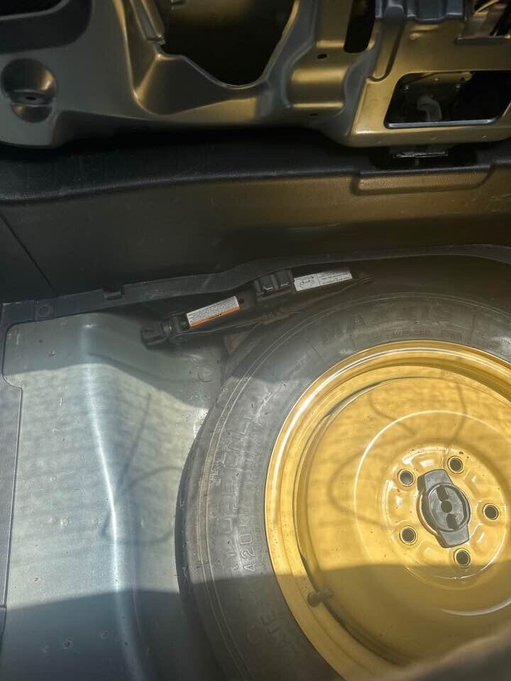 2007 Suzuki Sx4 Genuine Jack #B119