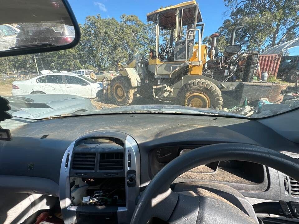 2007 Kia Cerato Dashboard (bare) #B272