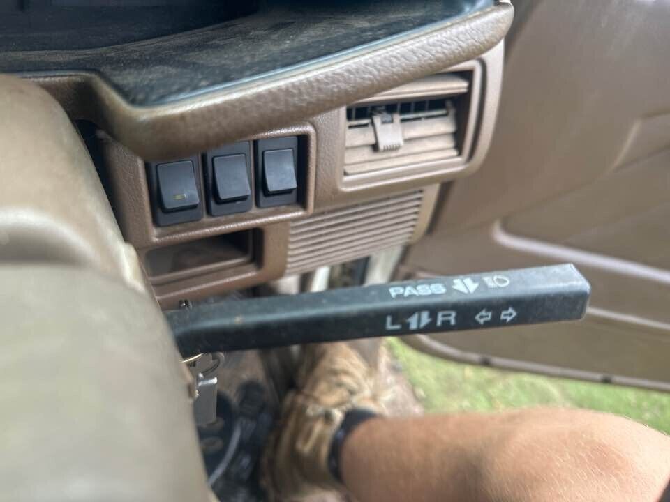 1990 Holden Tf Rodeo Blinker Switch #B132