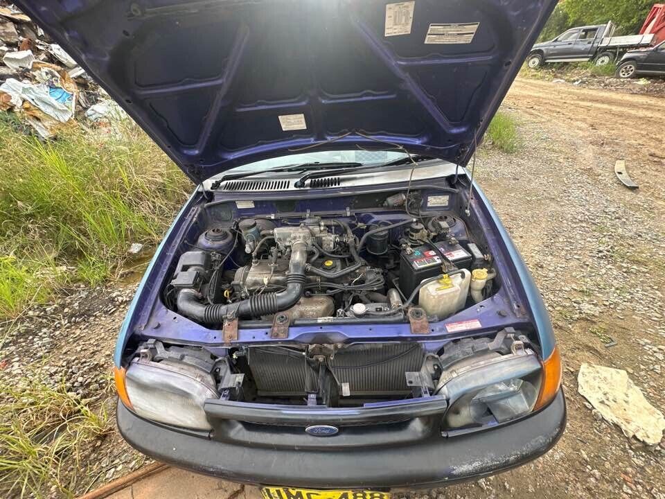 1996 Ford Festiva Alternator #B217