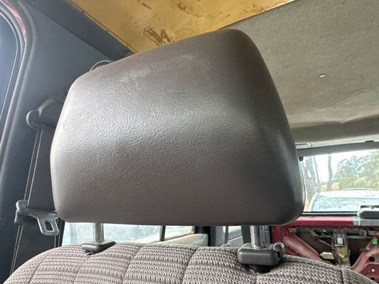 1993 Nissan Pathfinder RH Drivers Front Head rest #B322