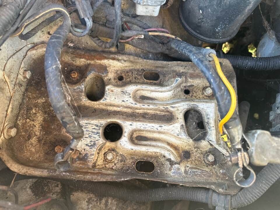 1993 Ford Raider Battery Tray #B278