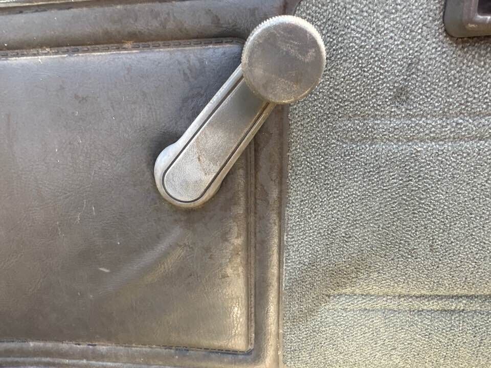1989 Toyota 4Runner RH Drivers Front Window Winder Handle #B276