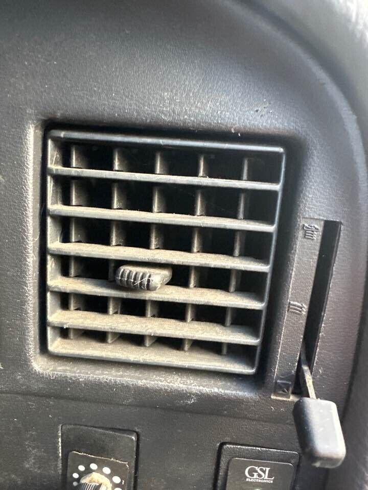 1990 Toyota 4Runner Aircon Vents Front Right #B279
