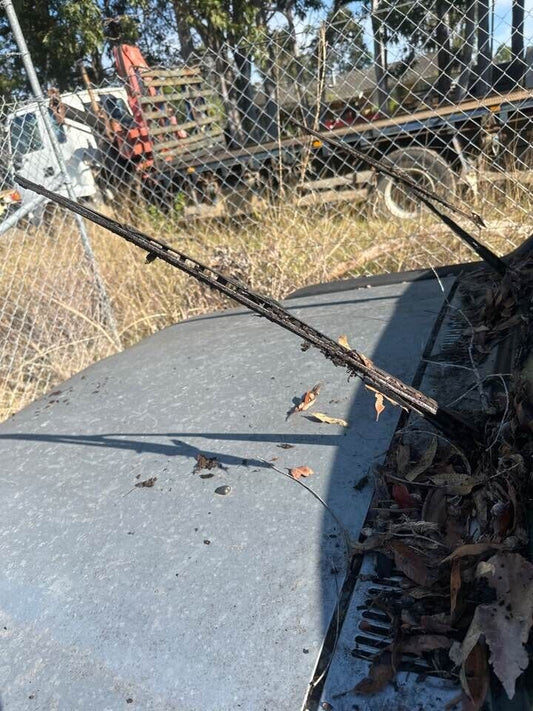 1993 Toyota 80 Series Land Cruiser LH Passengers Wiper Arm #B257