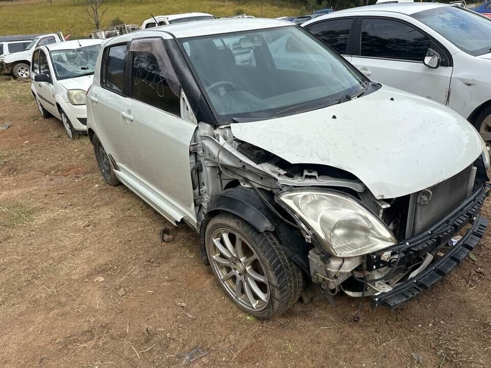 2007 Suzuki Swift LH Passengers Front Door Trim #B228