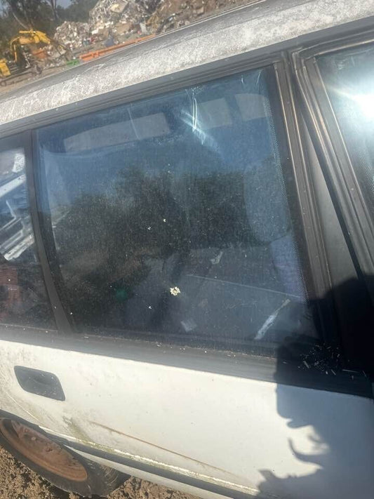 1994 Holden Vr Commodore RH Drivers rear Window Glass #B419