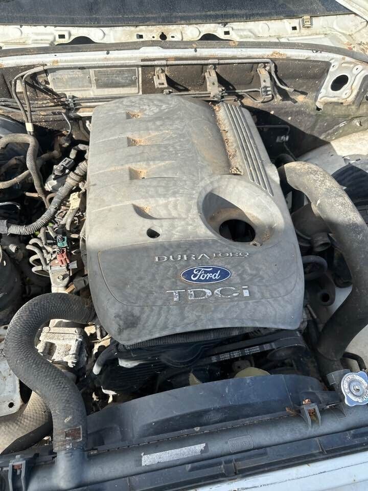 2008 Ford Ranger Engine Cover #B316