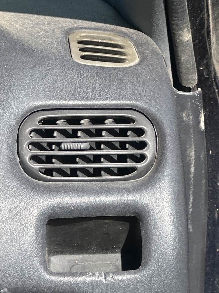 1993 Daihatsu Charade Aircon Vents Front Right #B340