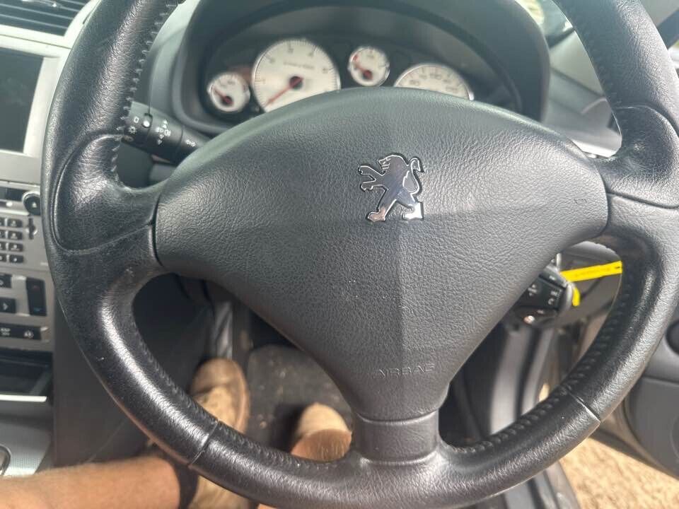 2007 Peugeot 407 Air Bag Driver Side RH #B137