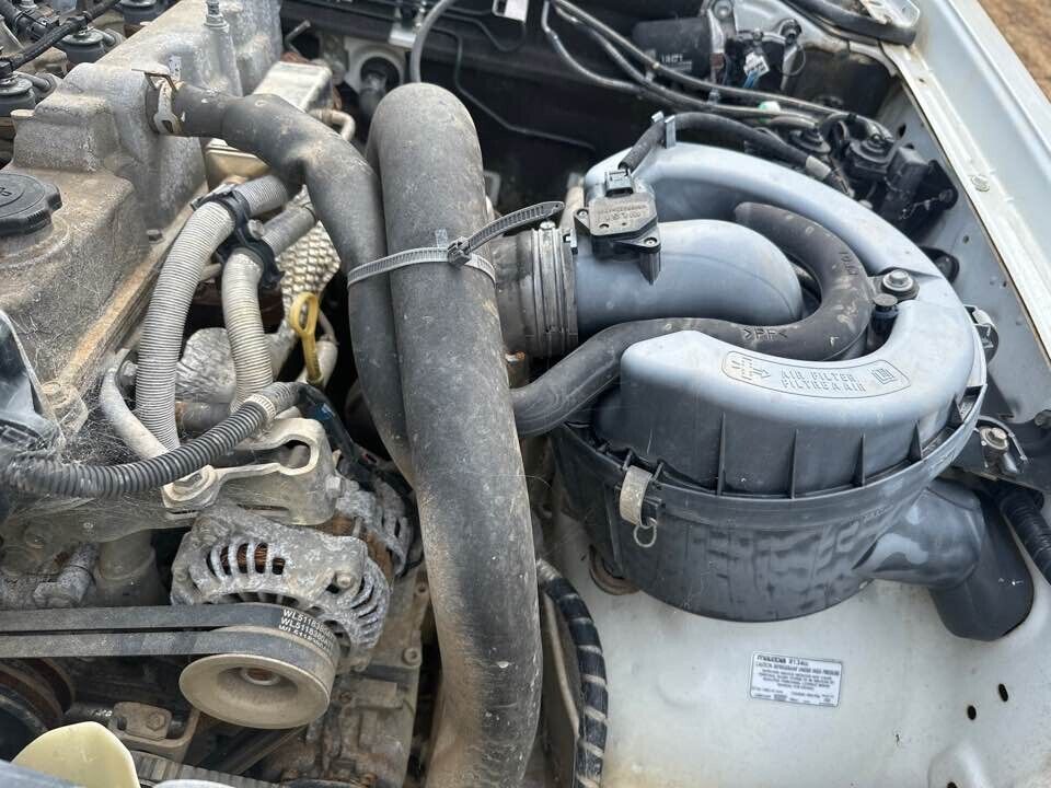 2007 Mazda Bt-50 Air Cleaner Box & Pipe #B320