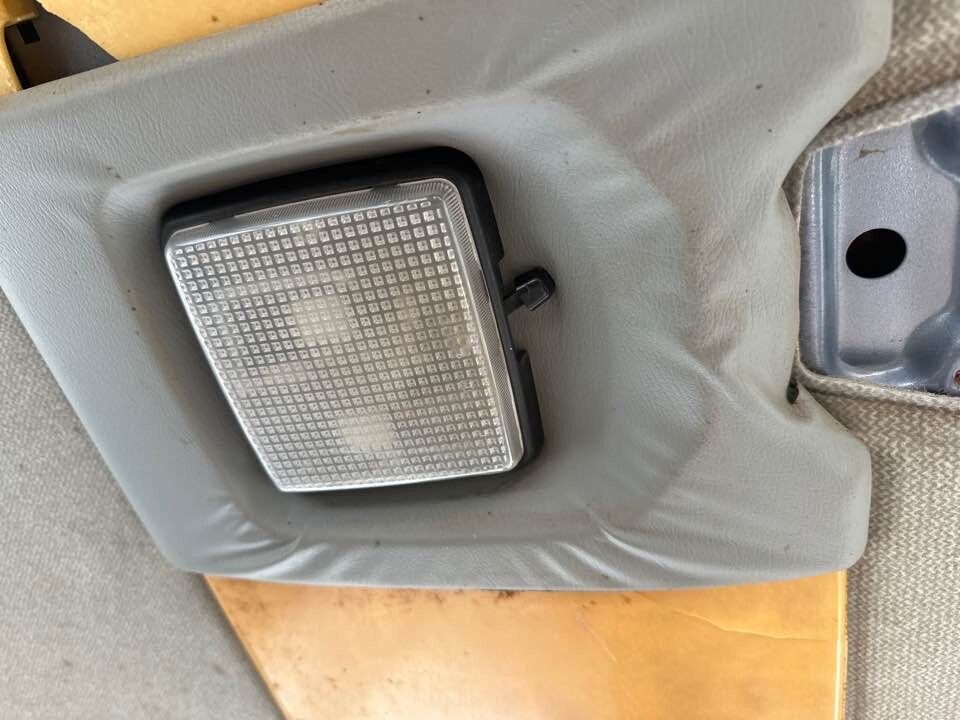 1993 Nissan Pathfinder Interior Light Assembly #B322