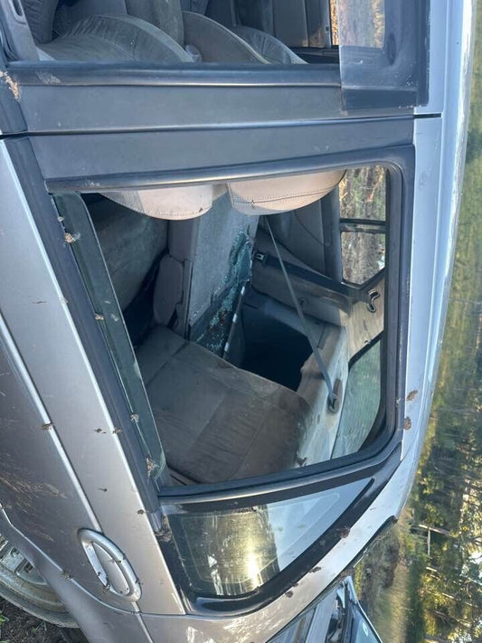 1995 Ford Ef Fairmont LH Passengers Rear Window Glass #B237