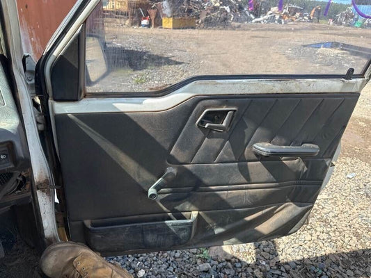 1992 Suzuki Vitara RH Drivers Front Door Trim #B197