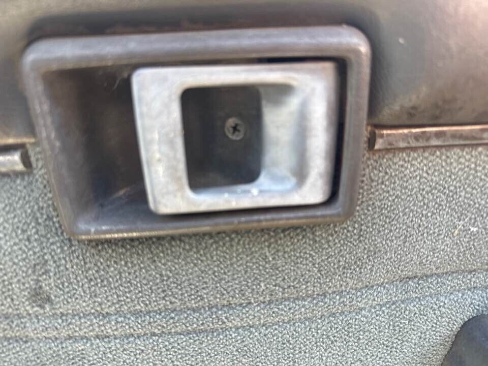 1989 Toyota 4Runner RH Drivers Front Inner Door Handle #B276