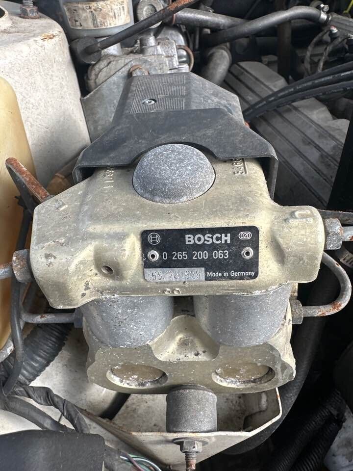 1994 Holden Vr Berlina ABS Module #B222