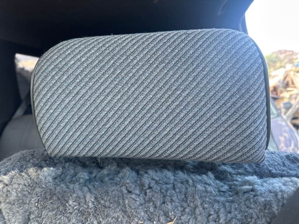 1990 Toyota 4Runner LH Passengers Front Head Rest #B279