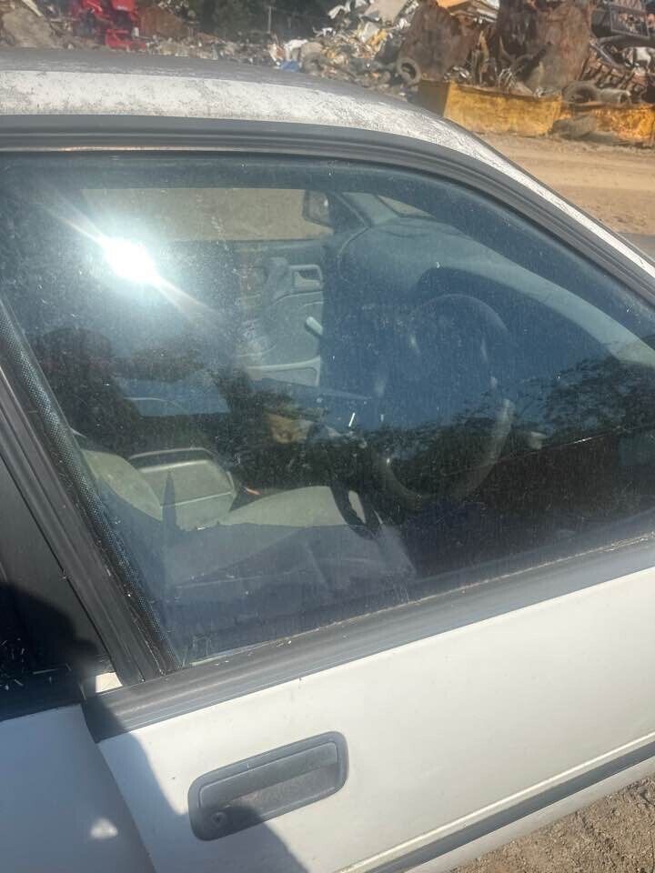 1994 Holden Vr Commodore RH Drivers Front Window Glass #B419