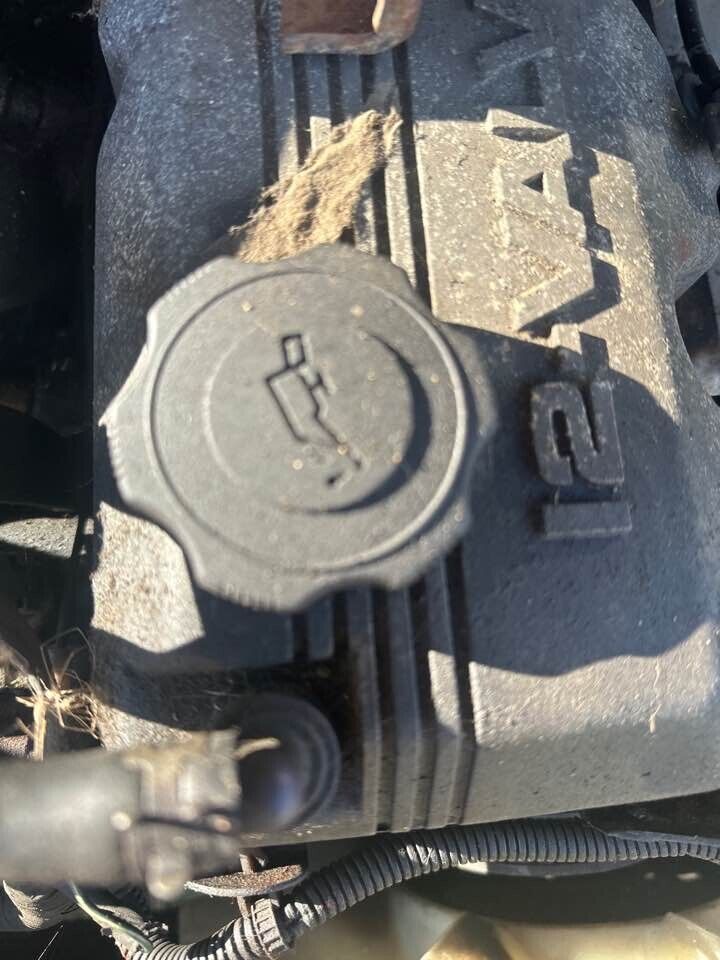 1993 Ford Raider Oil Cap #B278