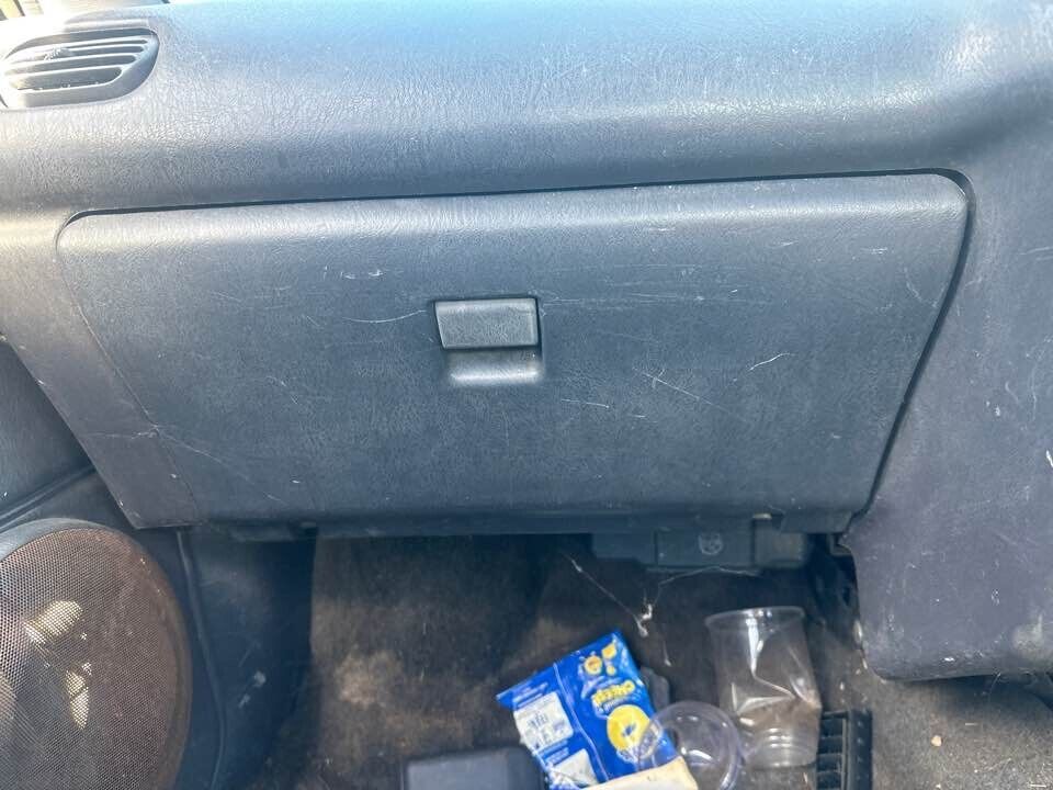 1993 Daihatsu Charade Glove Box Lid #B340