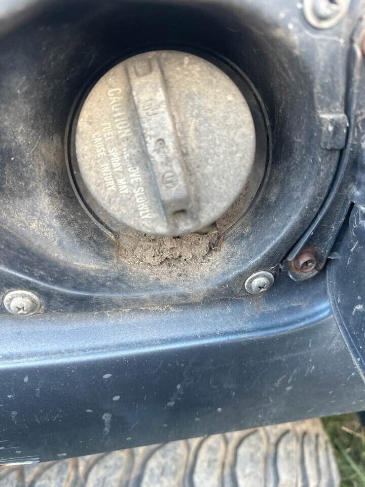 1990 Toyota 4Runner Fuel Cap #B279