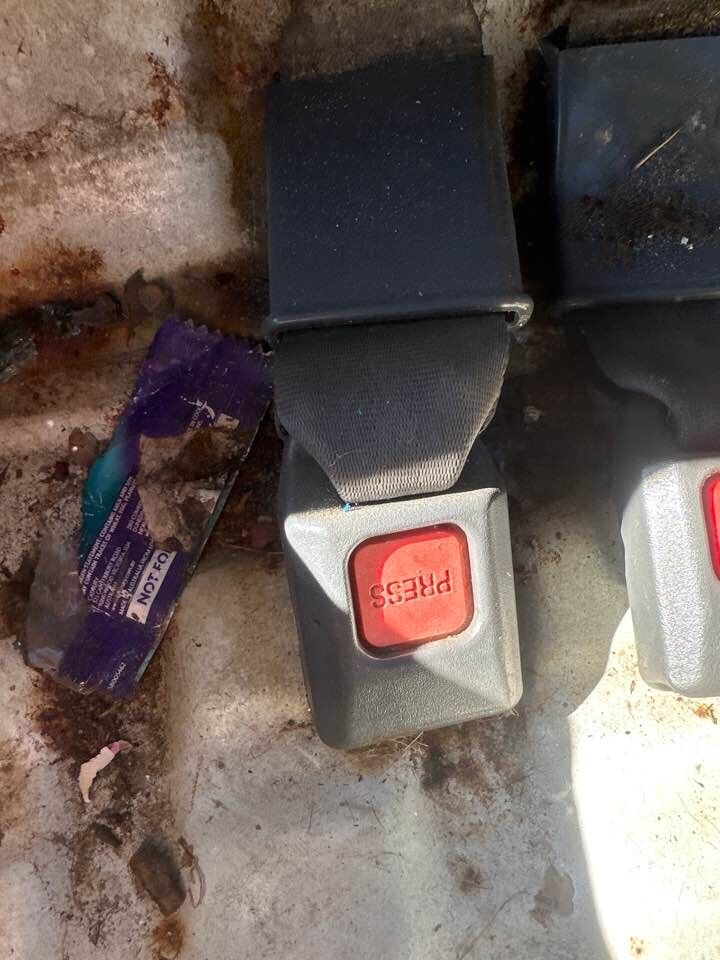 1989 Toyota 4Runner Seat Belt Stalk LH Rear #B276