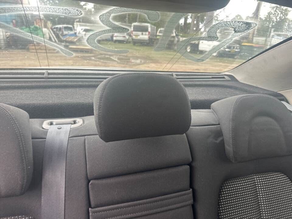 2007 Peugeot 407 Centre Rear Head Rest #B137