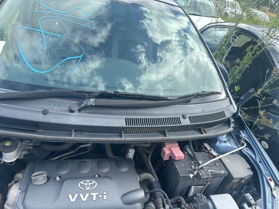 2007 Toyota Yaris LH Passengers Wiper Arm #B145