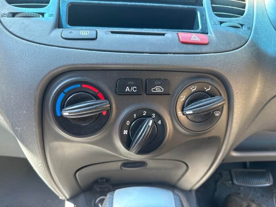 2007 Kia Rio AC Controls #B209