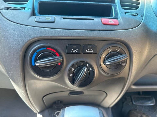 2007 Kia Rio AC Controls #B209