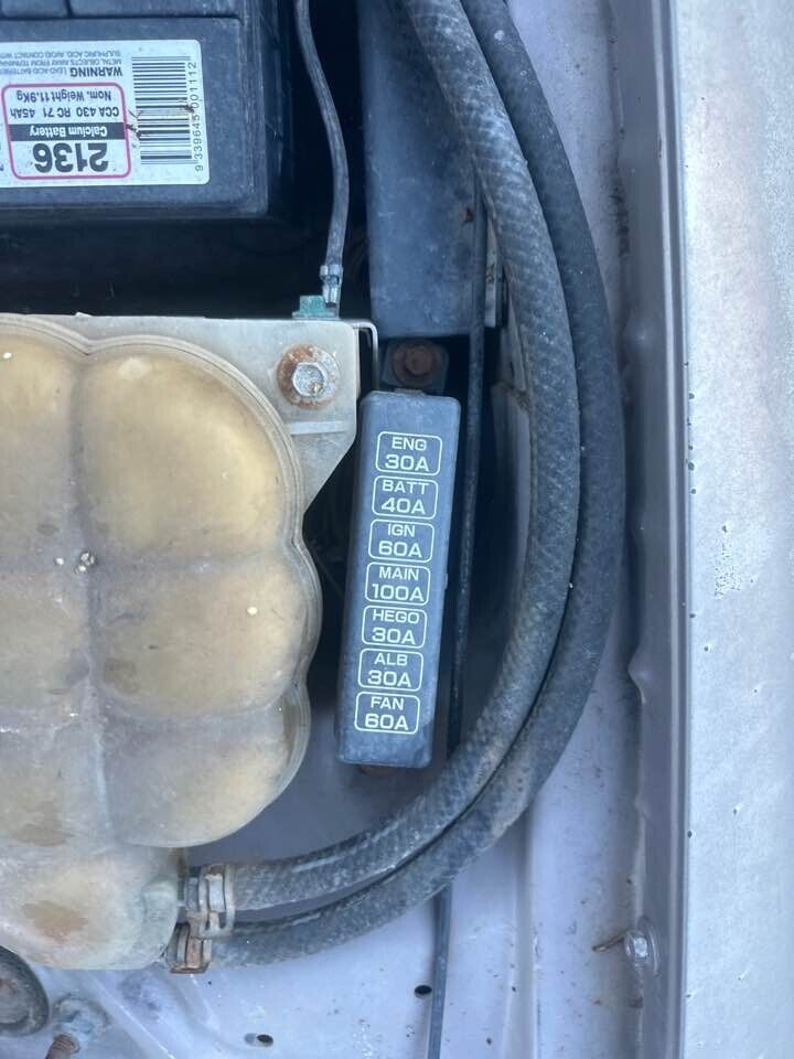 1995 Ford Ef Fairmont Engine Bay Fuse Box #B237