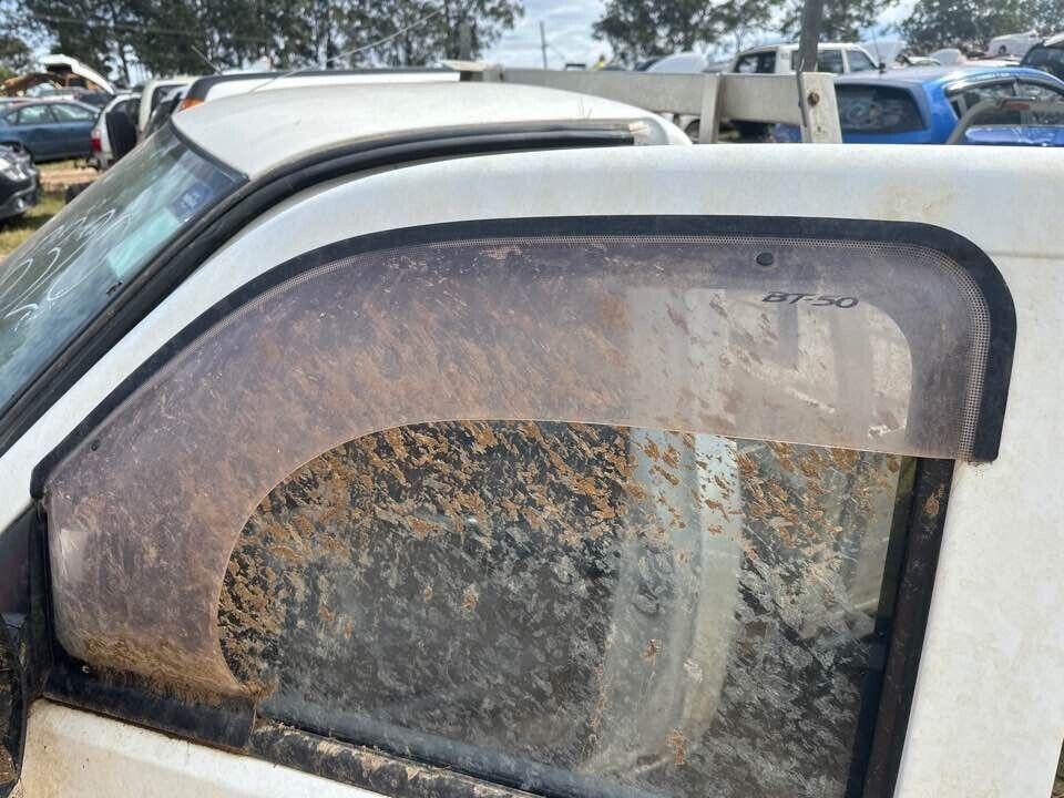 2007 Mazda Bt-50 Weather Shield LH Front #B320