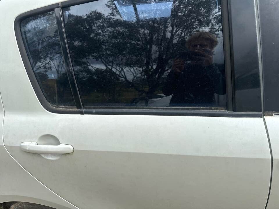 2007 Suzuki Swift Weather Strip RH Rear #B228