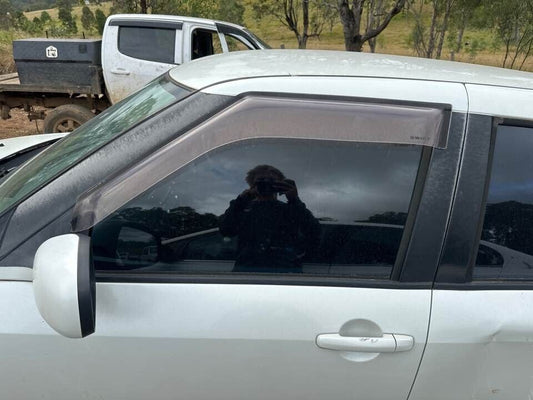 2007 Suzuki Swift LH Passengers Front Window Glass #B228