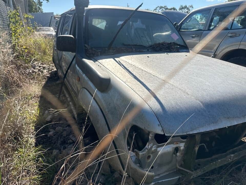 1993 Toyota 80 Series Land Cruiser Dashboard (bare) #B257