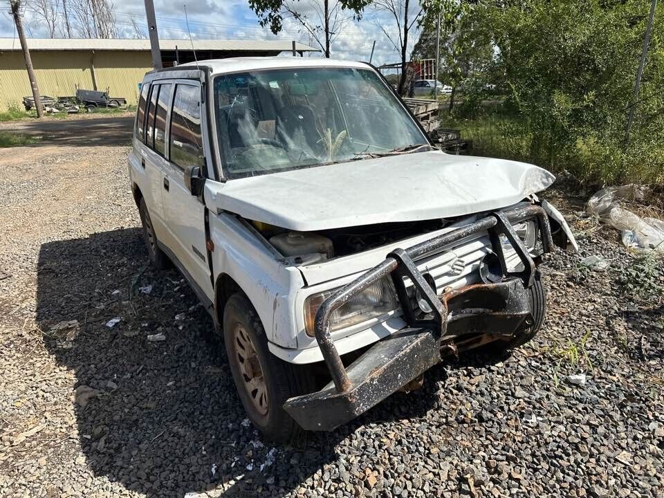 1992 Suzuki Vitara Tow Bar #B197