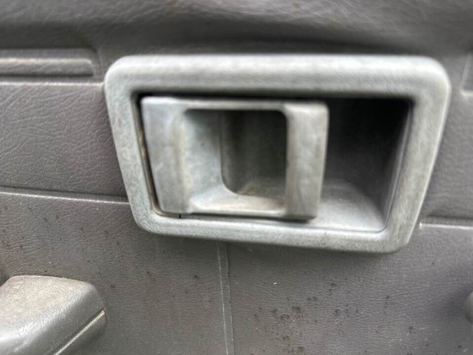 1993 Nissan Pathfinder LH Passengers Side Front Inner Door Handle #B322