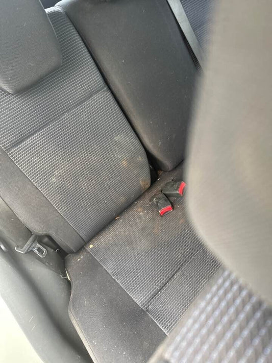 2007 Suzuki Swift Seat Belt Stalk Centre Rear #B228