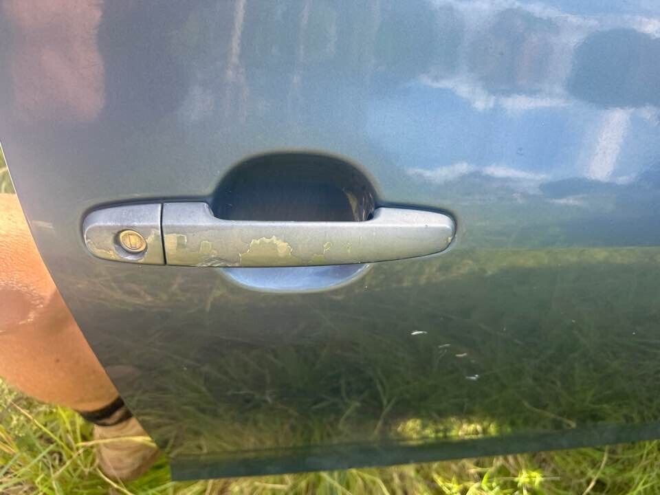 2007 Toyota Yaris Outer Door Handle RH drivers Front #B145