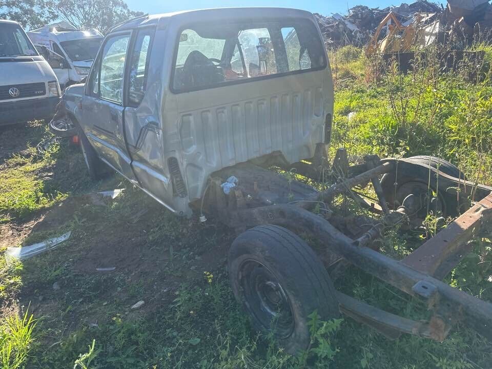 1992 Mitsubishi Triton  RH Drivers Wiper Arm #B283