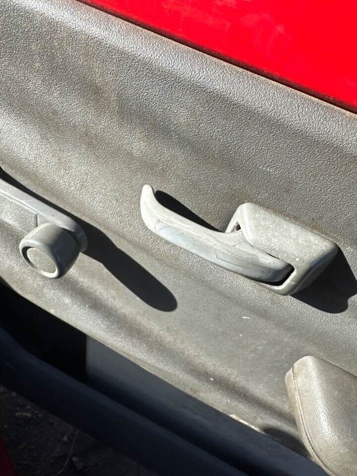 1994 Nissan S-Cargo RH Drivers Front Inner Door Handle #B261