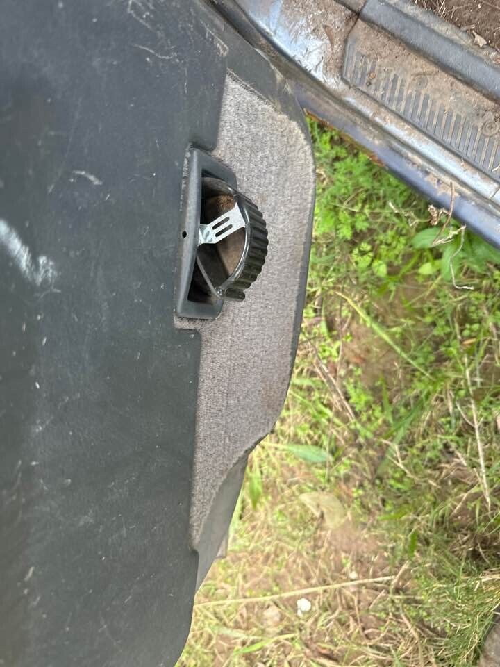 1993 Nissan Pathfinder Ashtray LH Rear #B322