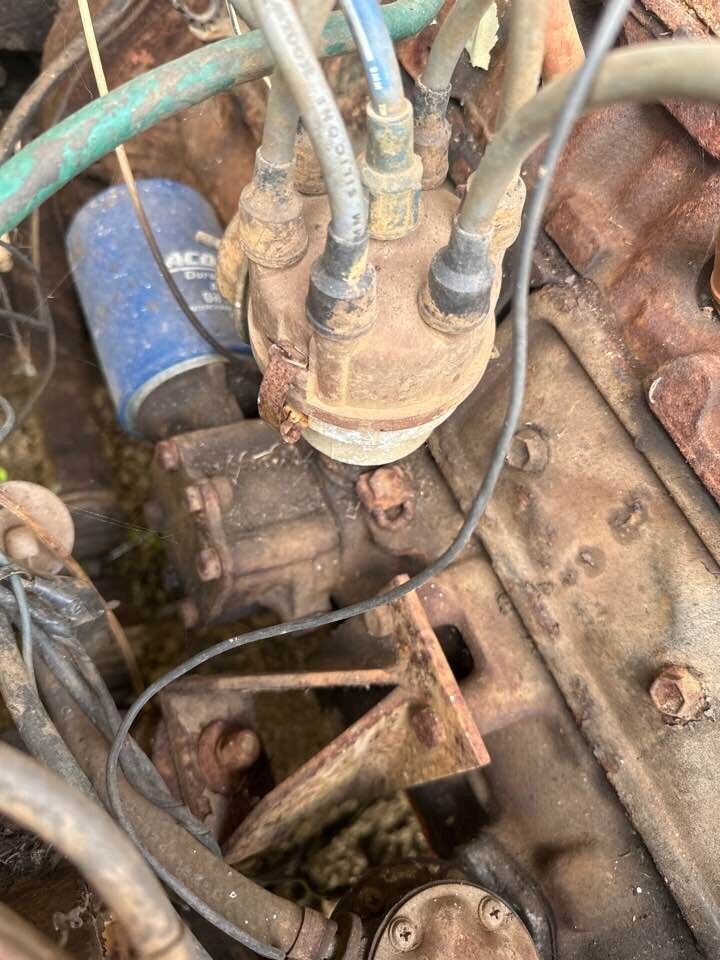 1974 Land-Rover 109 Distributor #B317