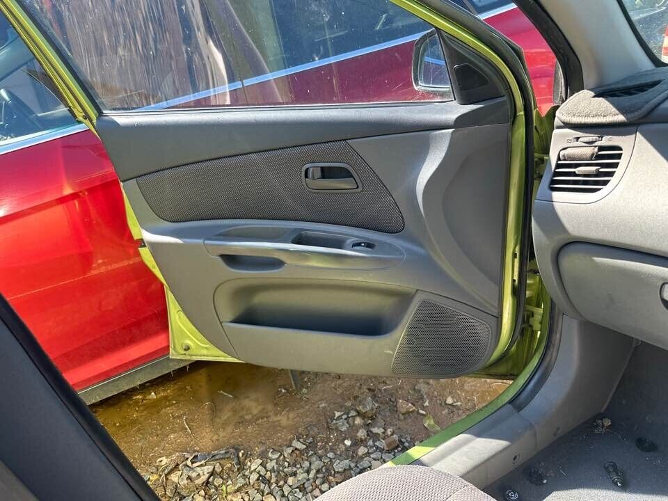 2007 Kia Rio LH Passengers Front Door Trim #B209