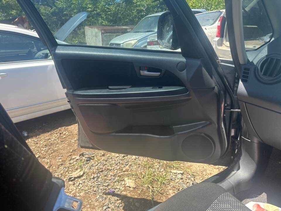 2007 Suzuki Sx4 LH Passengers Front Door Trim #B119