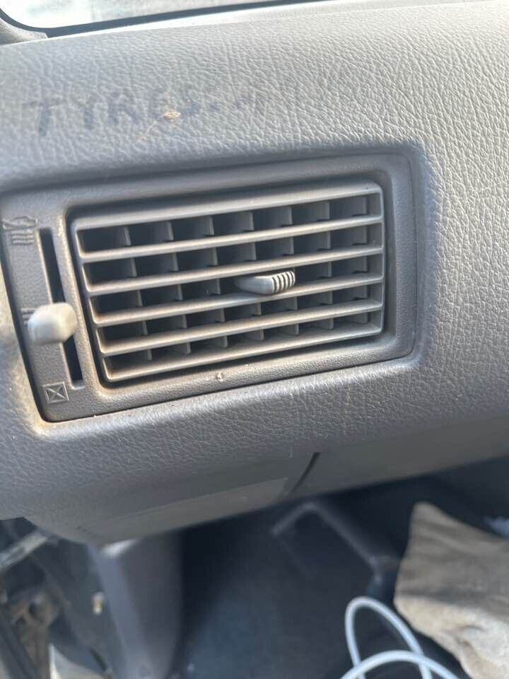 1990 Toyota 4Runner Aircon Vents Front Left #B279