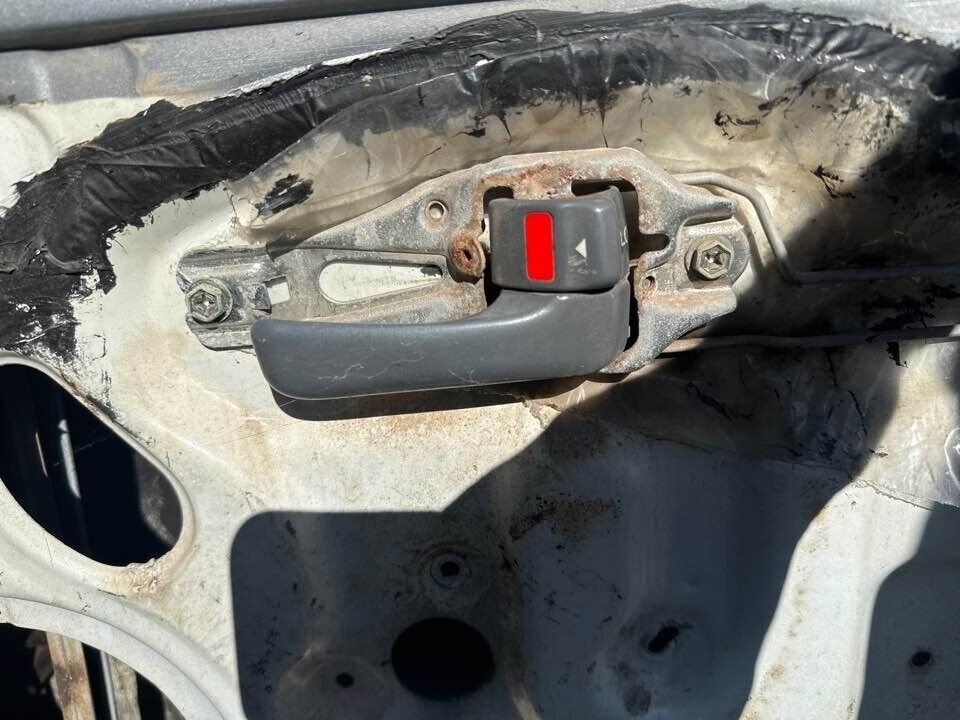 1993 Toyota 80 Series Land Cruiser RH Drivers Front Inner Door Handle #B257