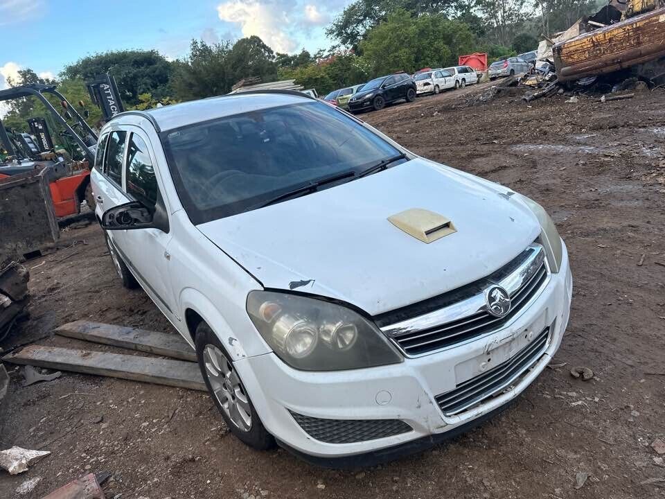 2008 Holden Ah Astra Boot Garnish #B214