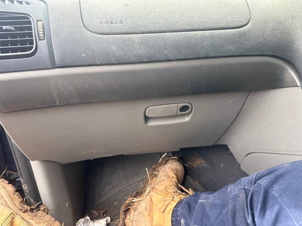 2008 Ford Falcon Fg Glove Box Lid #B181