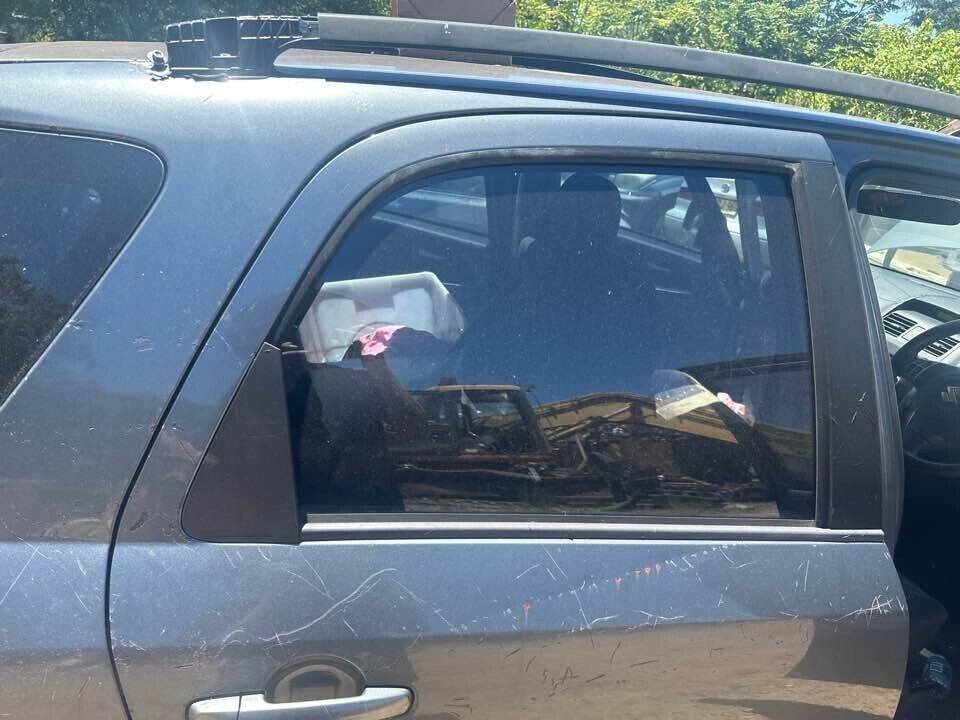 2007 Suzuki Sx4 RH Drivers rear Window Glass #B119